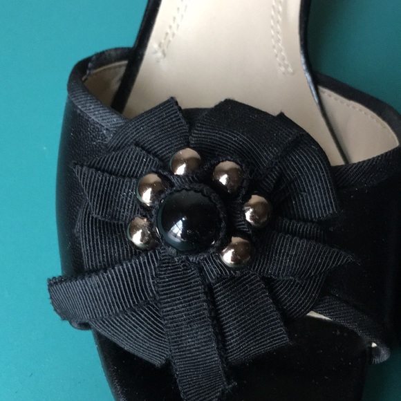 SALE!  Ellen Tracy black shoes - Picture 2 of 6